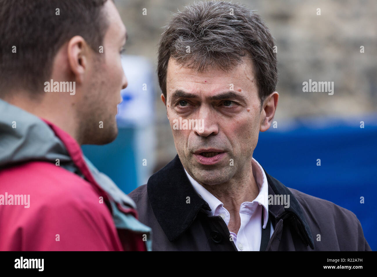 London, UK. 15th November, 2018. Tom Brake, Liberal Democrat MP for Carshalton and Wallington, appears on College Green in Westminster following the Cabinet resignations of Brexit Secretary Dominic Raab and Work and Pensions Secretary Esther McVey the day after Prime Minister gained Cabinet approval of a draft of the final Brexit agreement Credit: Mark Kerrison/Alamy Live News Stock Photo