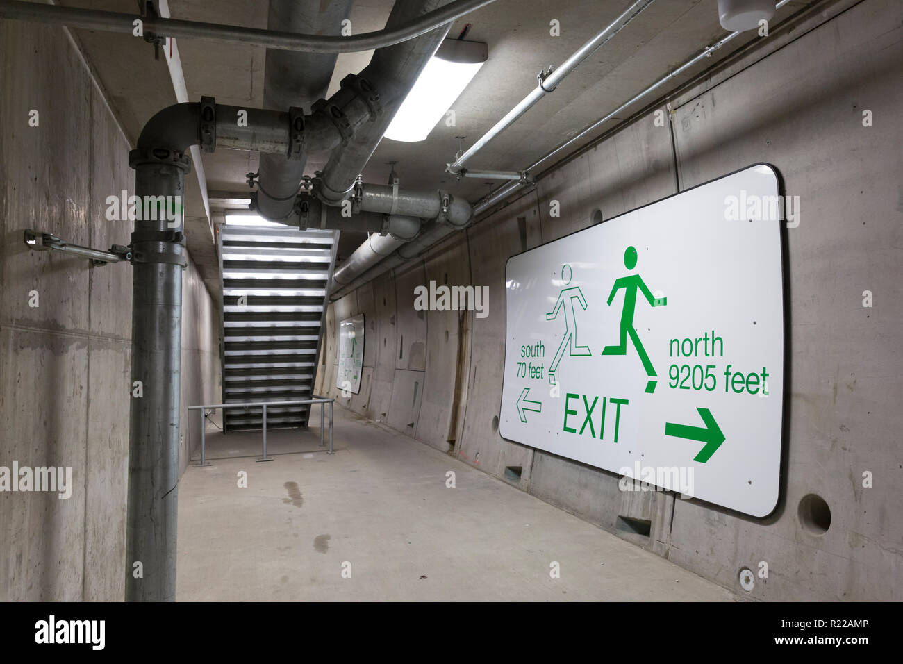 Emergency tunnel hires stock photography and images Alamy