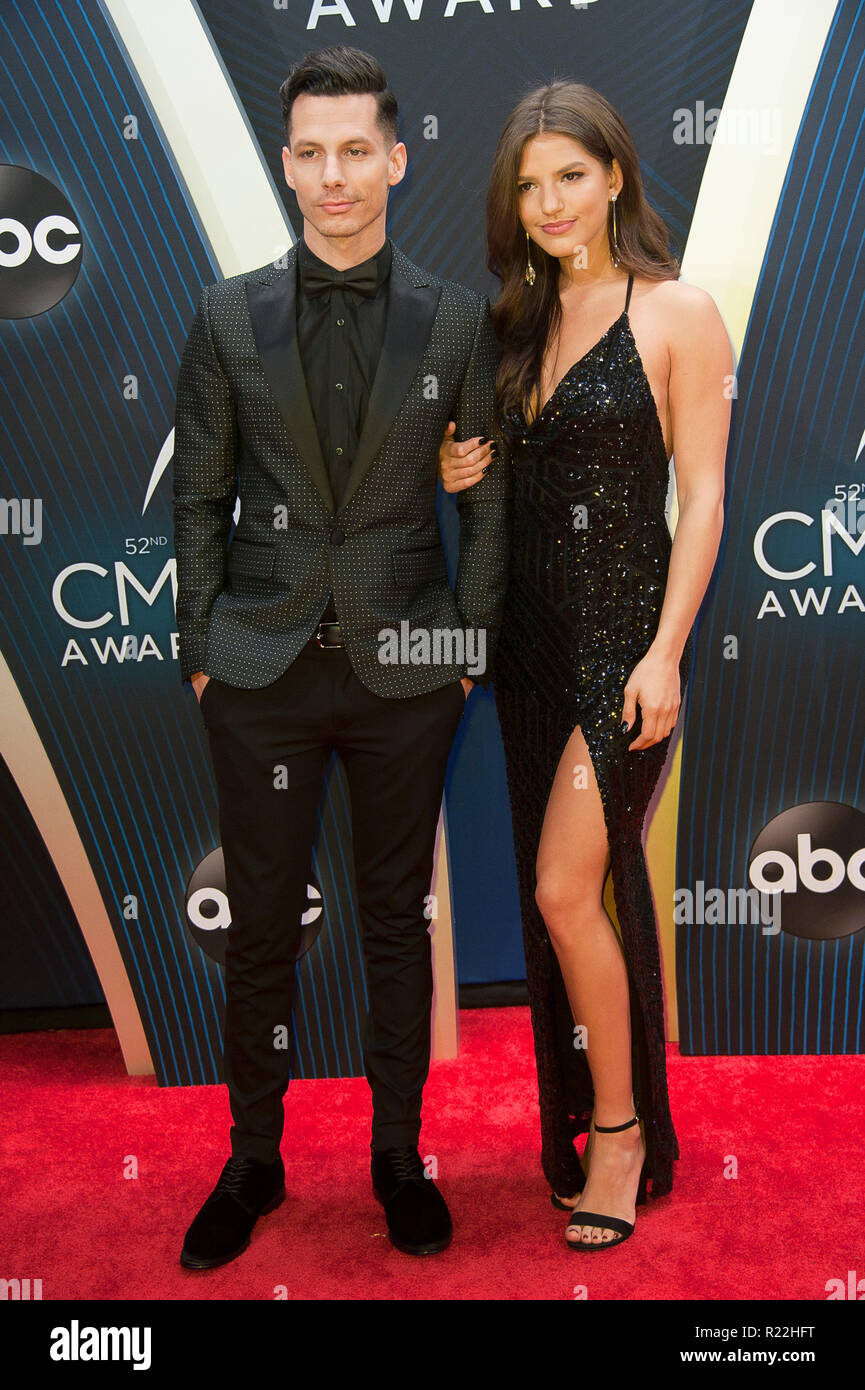 Nashville, Tennessee, USA. 14th Nov 2018. DEVIN DAWSON arrives at the 52nd Annual CMA Awards that took place at the Bridgestone Arena located in downtown Nashville. Copyright 2018 Jason Moore. Credit: Jason Moore/ZUMA Wire/Alamy Live News Stock Photo