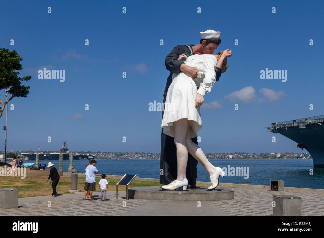 The "Unconditional Surrender" sculpture by Seward Johnson, San Diego