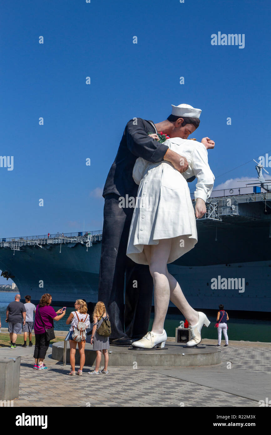 The "Unconditional Surrender" sculpture by Seward Johnson, San Diego