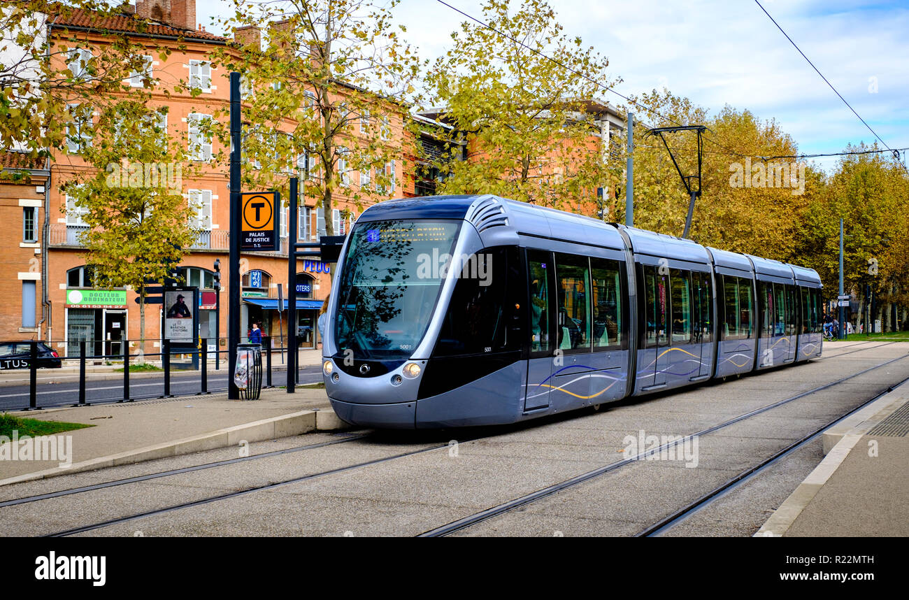 Toulouse trams at the Palais de Justice in Toulouse, France Stock Photo