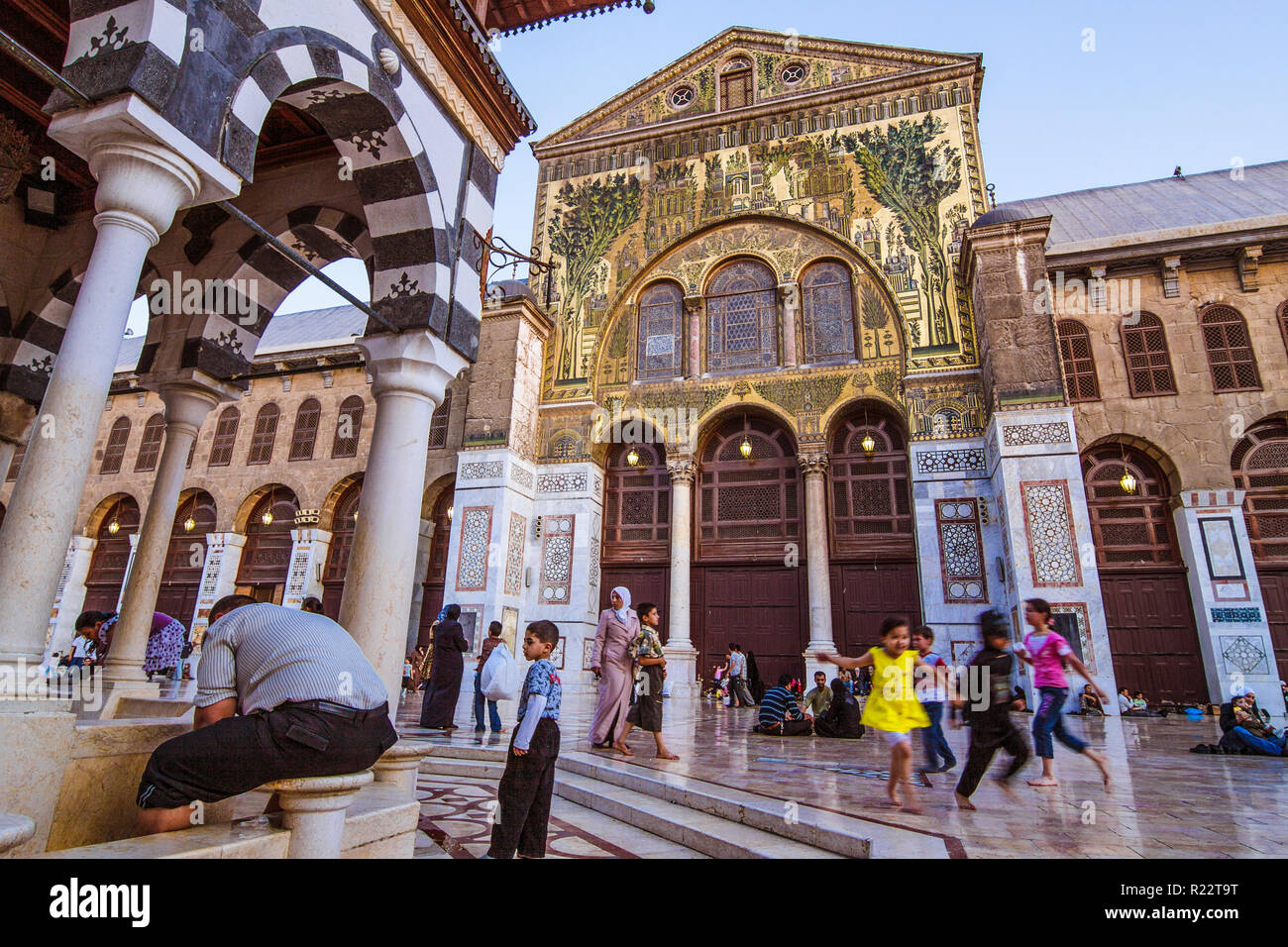 Damascus, Syria People at the courtyard of the Umayyad Great Mosque