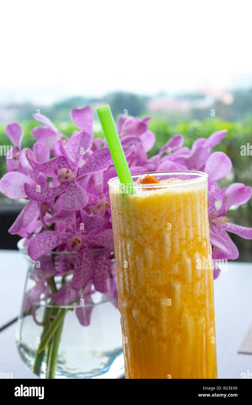 Cold pressed juice hires stock photography and images Alamy