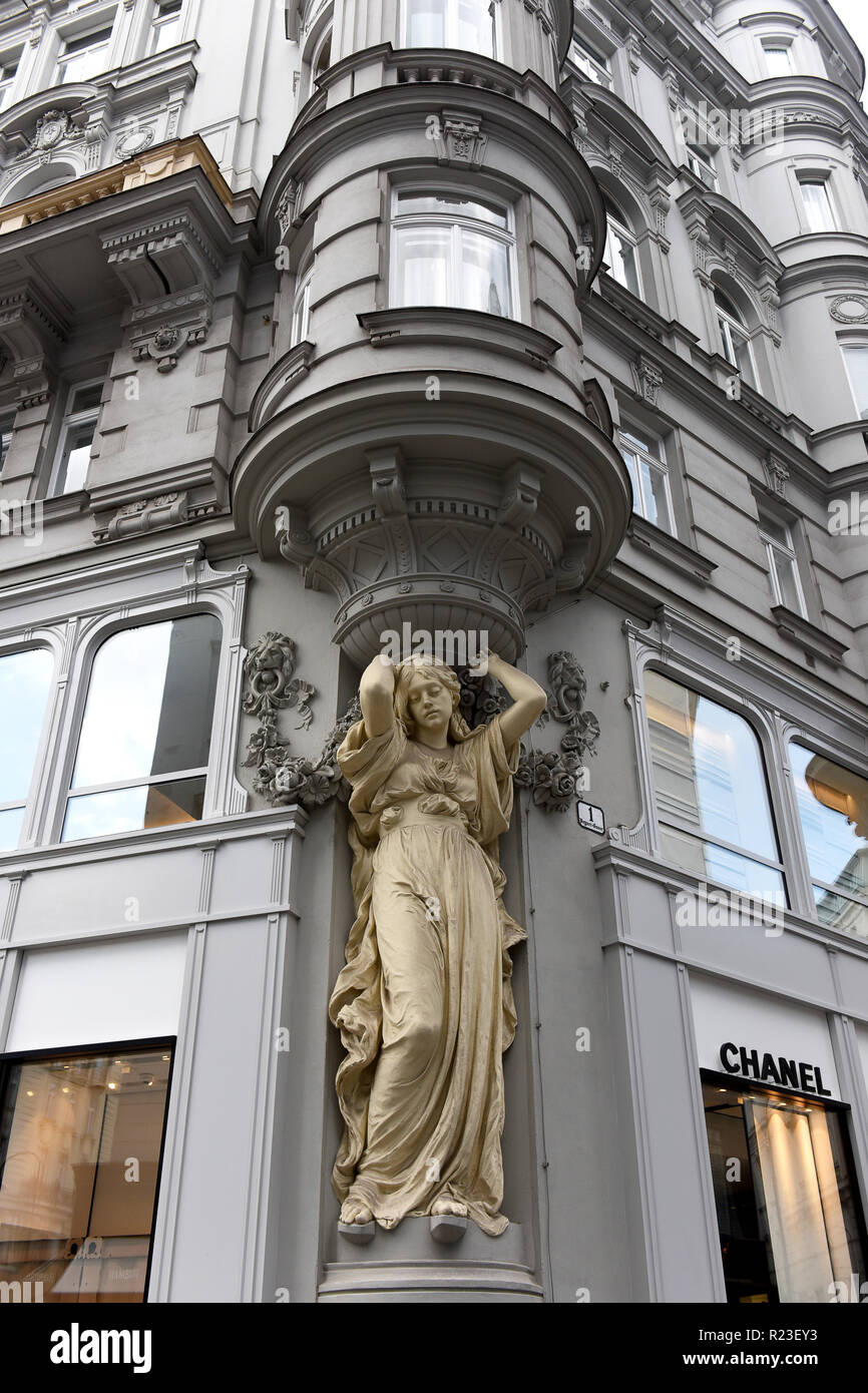 Chanel shop store on Bognergasse in Vienna, Austria Stock Photo - Alamy