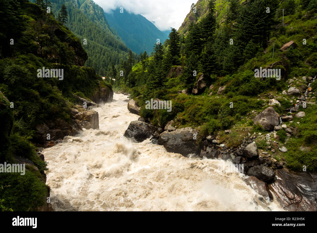 India, Himachal Pradesh, Kasol, 08/15/2010: Parvati river from a bridge in the village of Kasol Stock Photo