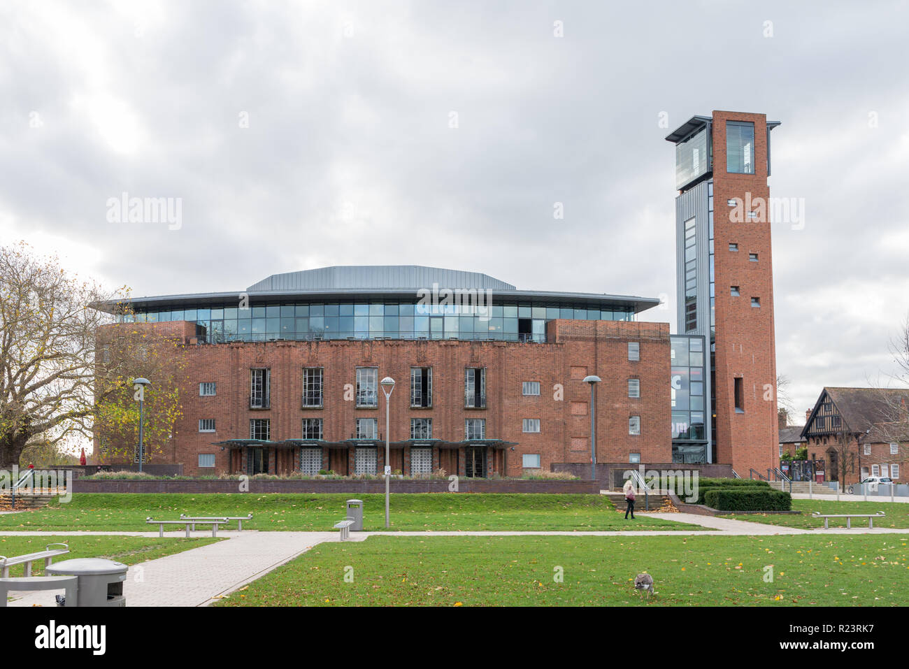 The Royal Shakespeare Theatre view from Bancroft Gardens in Stratford-upon-Avon, Warwickshire Stock Photo