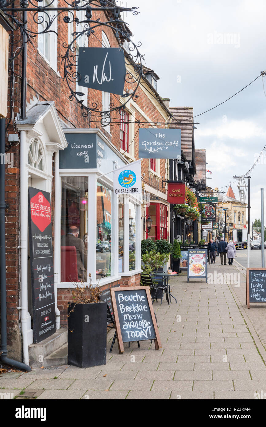 Row of cafes and restaurants in Sheep Street, Stratford-upon-Avon, Warwickshire Stock Photo