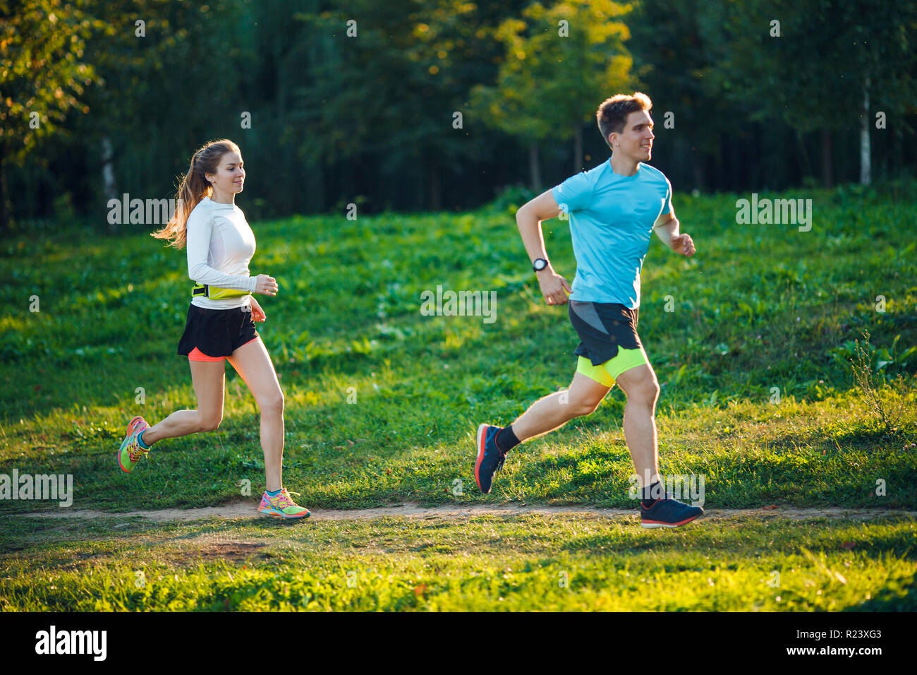 Photo two young athletes hi-res stock photography and images - Alamy