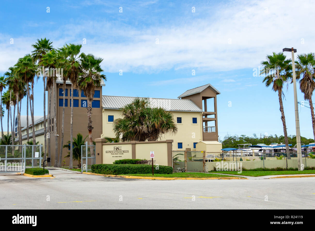Florida Atlantic University (FAU) SeaTech Institute for Ocean & Systems Engineering campus - Dania Beach, Florida, USA Stock Photo