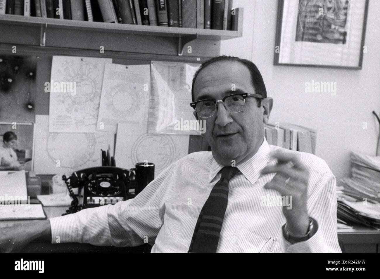Salvador Luria in his office at MIT in Boston 1967. Salvador Edward Luria (1912 - 1991) Italian genetics researcher and microbiologist, later a naturalized American citizen. He won the Nobel Prize in Physiology or Medicine in 1969 Stock Photo