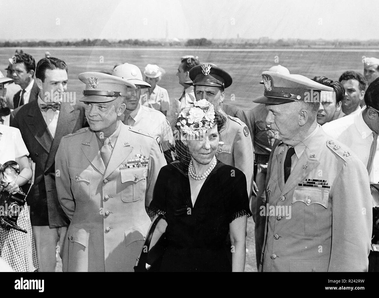US General Dwight Eisenhower, Mamie Eisenhower, and General George Marshall 1945 Stock Photo