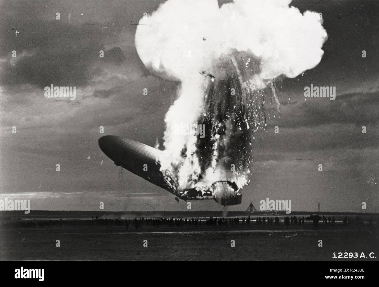 The Hindenburg disaster took place on Thursday, May 6, 1937, as the German passenger airship LZ 129 Hindenburg caught fire and was destroyed during its attempt to dock at Lakehurst, New Jersey, United States Stock Photo