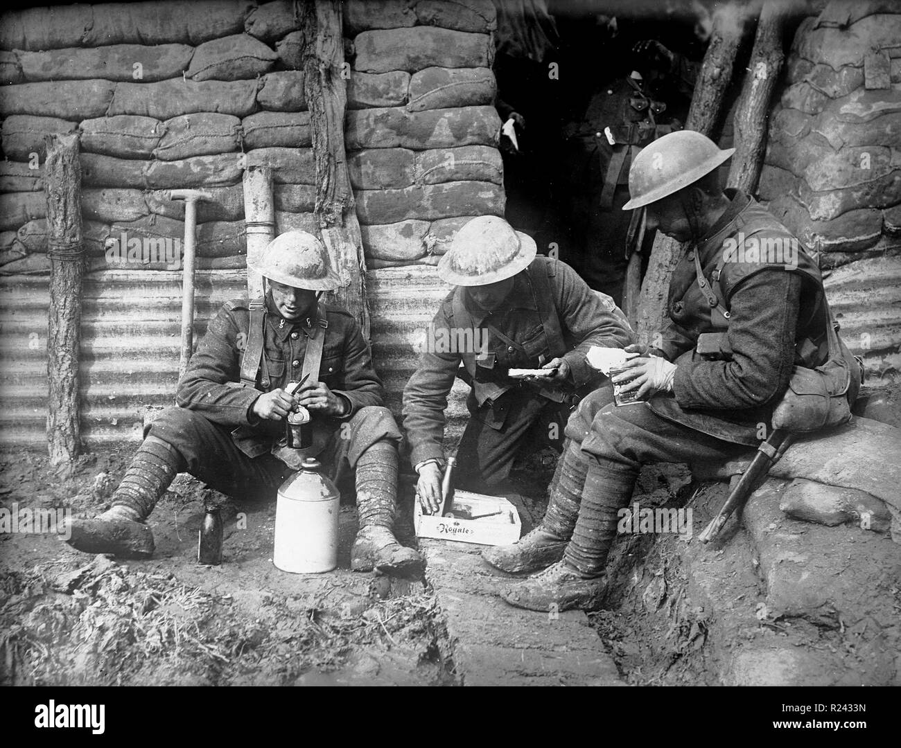 World war one, France, August 1918 Canadian soldiers resting in a trench Stock Photo