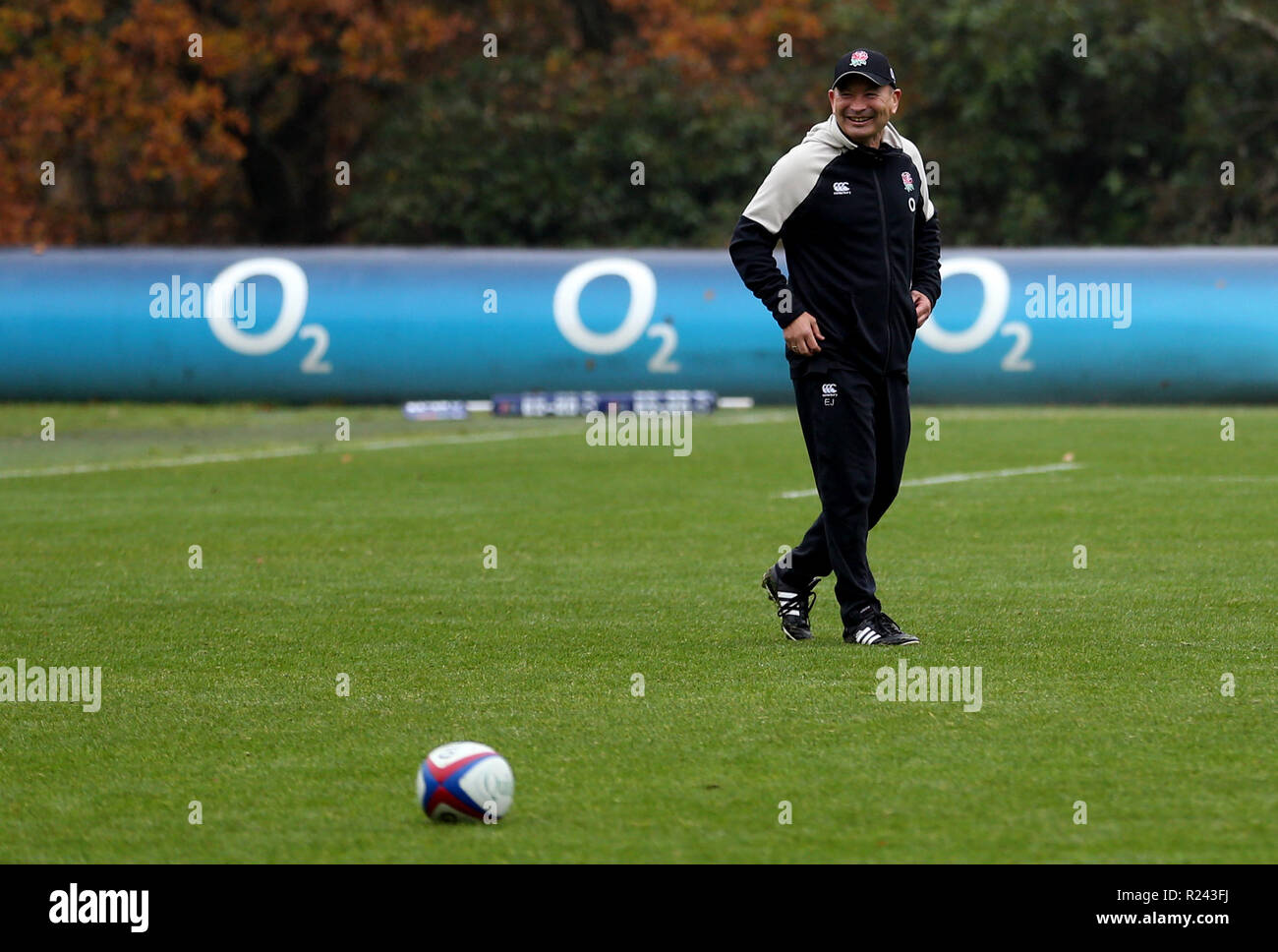 England's head coach Eddie Jones during the training session at Pennyhill Park, Bagshot. PRESS ASSOCIATION Photo. Picture date: Friday November 16, 2018. See PA story RUGBYU England. Photo credit should read: Steven Paston/PA Wire. . Stock Photo