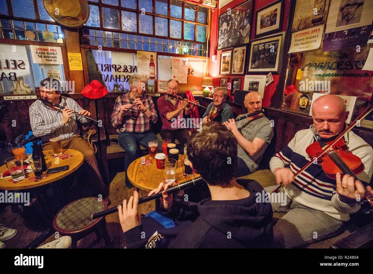 Irish traditional music hires stock photography and images Alamy