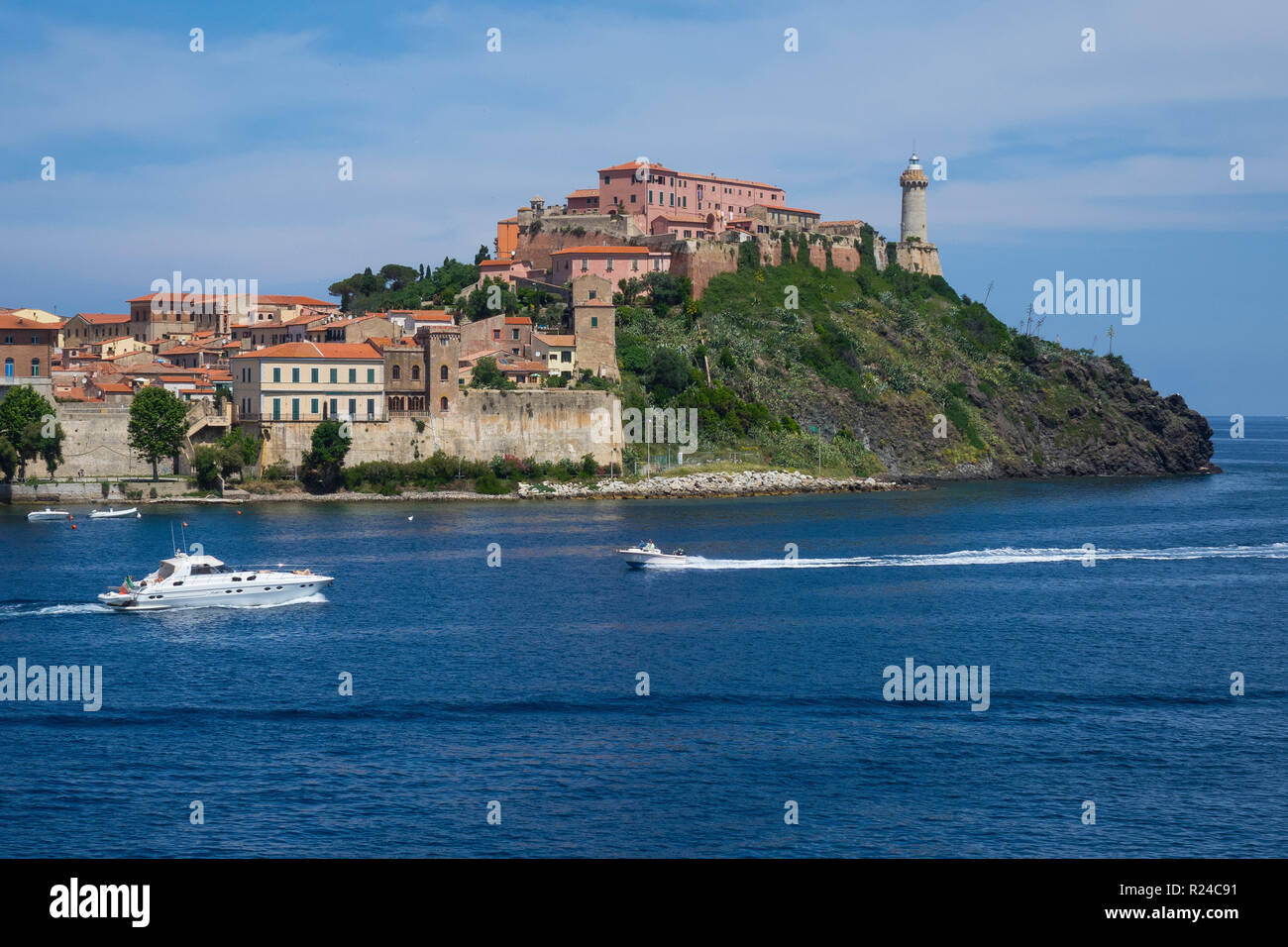 Tuscan Islands High Resolution Stock Photography and Images - Alamy