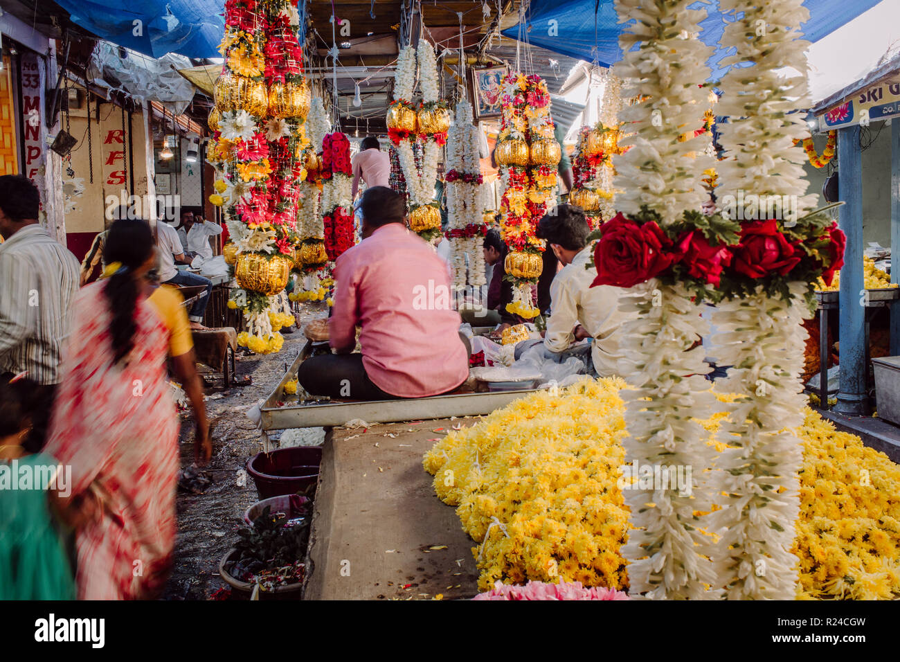 Devaraja flower market, Mysore, Karnataka, India, Asia Stock Photo