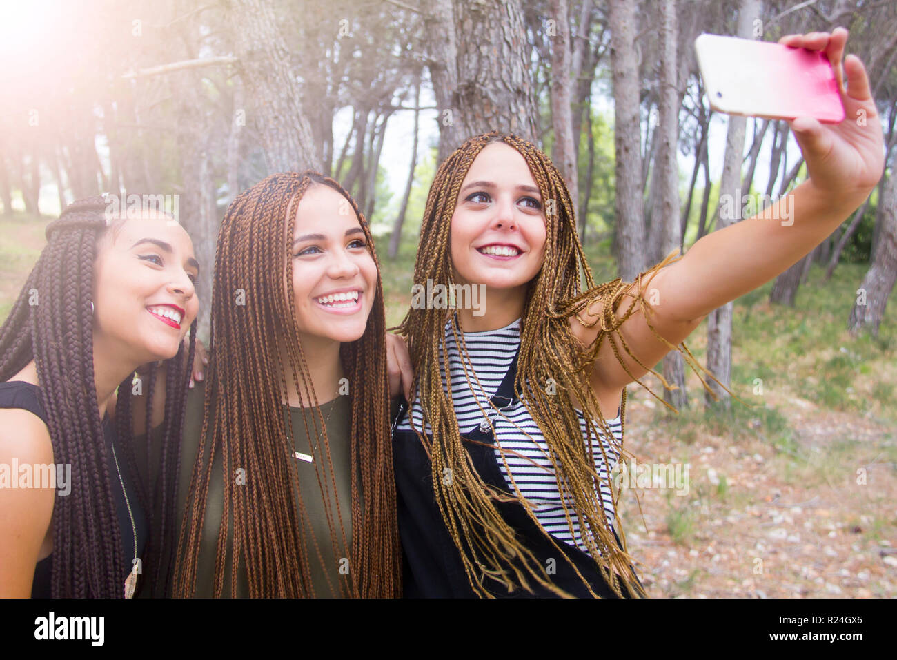 Girls funny selfie hi-res stock photography and images - Page 4 - Alamy