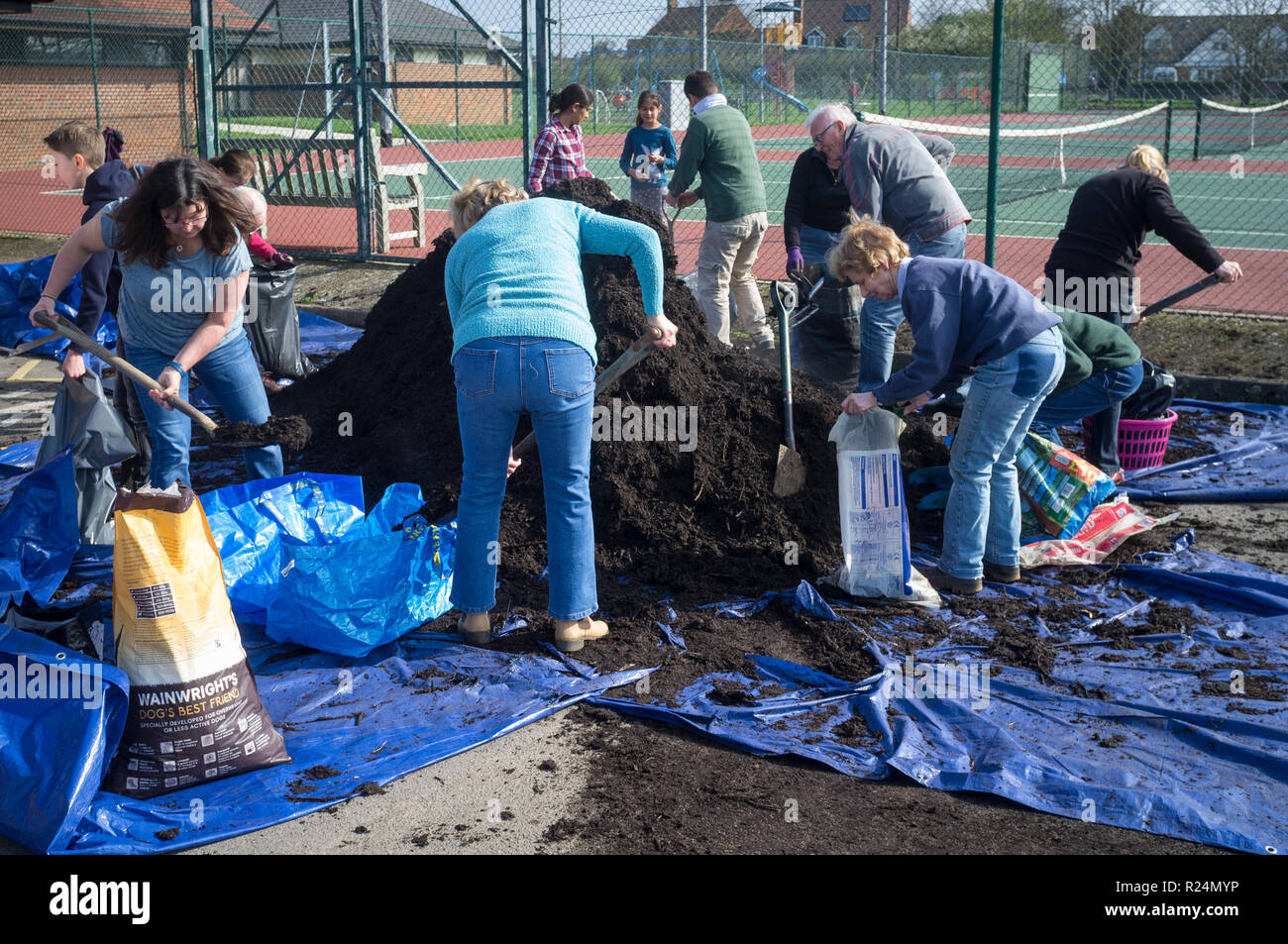 South Oxfordshire District Council garden waste recycling free compost