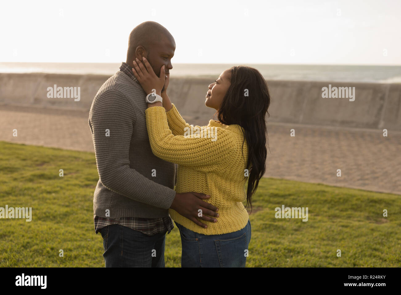 Young black couple embracing hi-res stock photography and images - Alamy