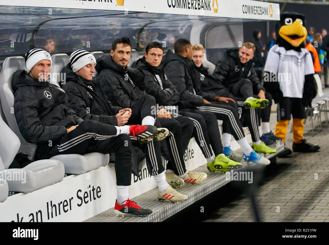 Leipzig, Germany. 15th Nov 2018. Thomas MUELLER, DFB 13 Mats HUMMELS, DFB 5 Sebastian RUDY, DFB 21, Nico SCHULZ, DFB 14 Antonio RUEDIGER, DFB 16 Julian BRANDT, DFB 10 Spare Bank, Player Bank, Reserve, Coach Bank,  GERMANY - RUSSIA 3-0 Important: DFB regulations prohibit any use of photographs as image sequences and/or quasi-video.  Football friendly match, test, Season 2018/2019,  November 15, 2018  Leipzig, Germany.  Credit: Peter Schatz/Alamy Live News Stock Photo