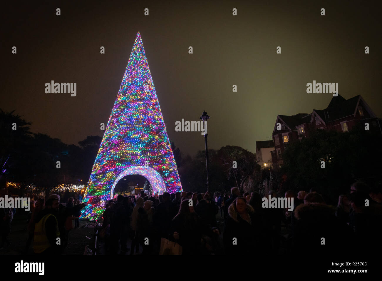 Bournemouth, UK. 16th November 2018. Thousands of people flock to see
