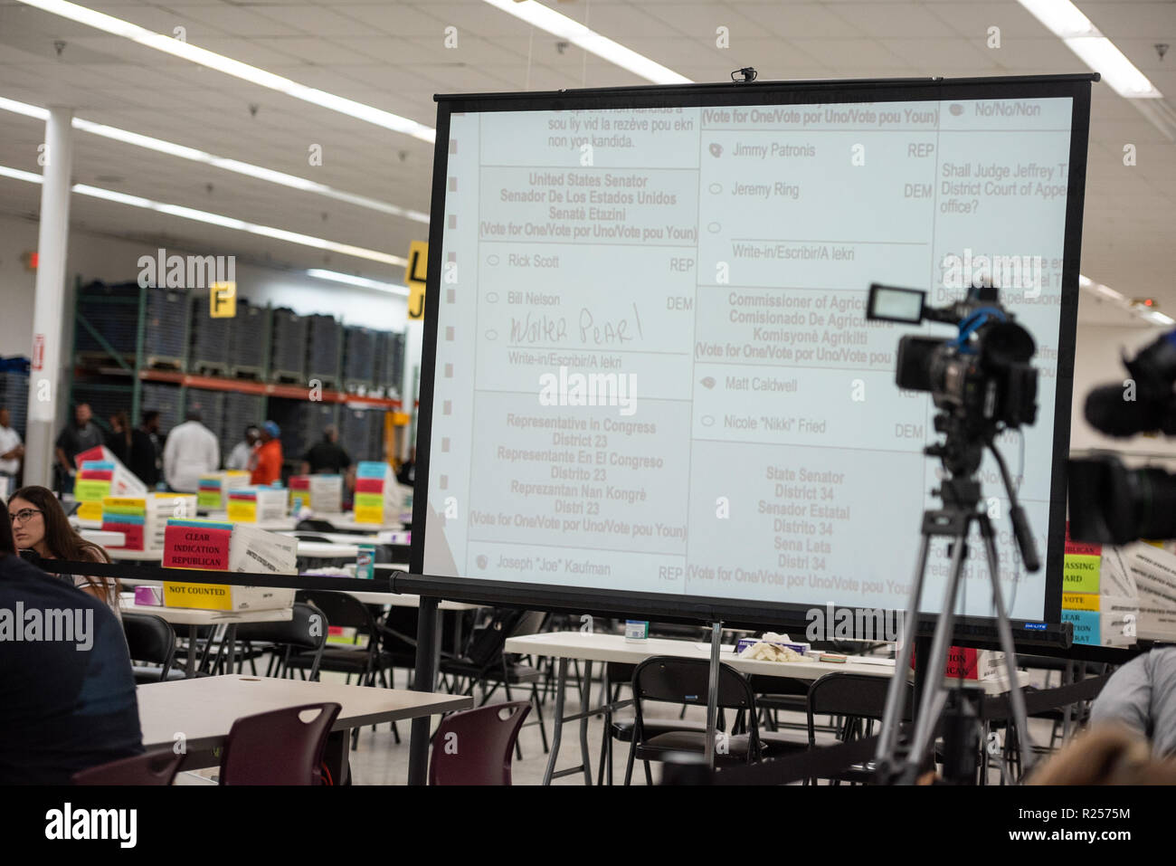 Fort Lauderdale, Florida, USA. 16th Nov, 2018. Over and under votes are seen being reviewed during the hand recount for the senator, in Broward County, Florida. Credit: Emilee Mcgovern/SOPA Images/ZUMA Wire/Alamy Live News Stock Photo