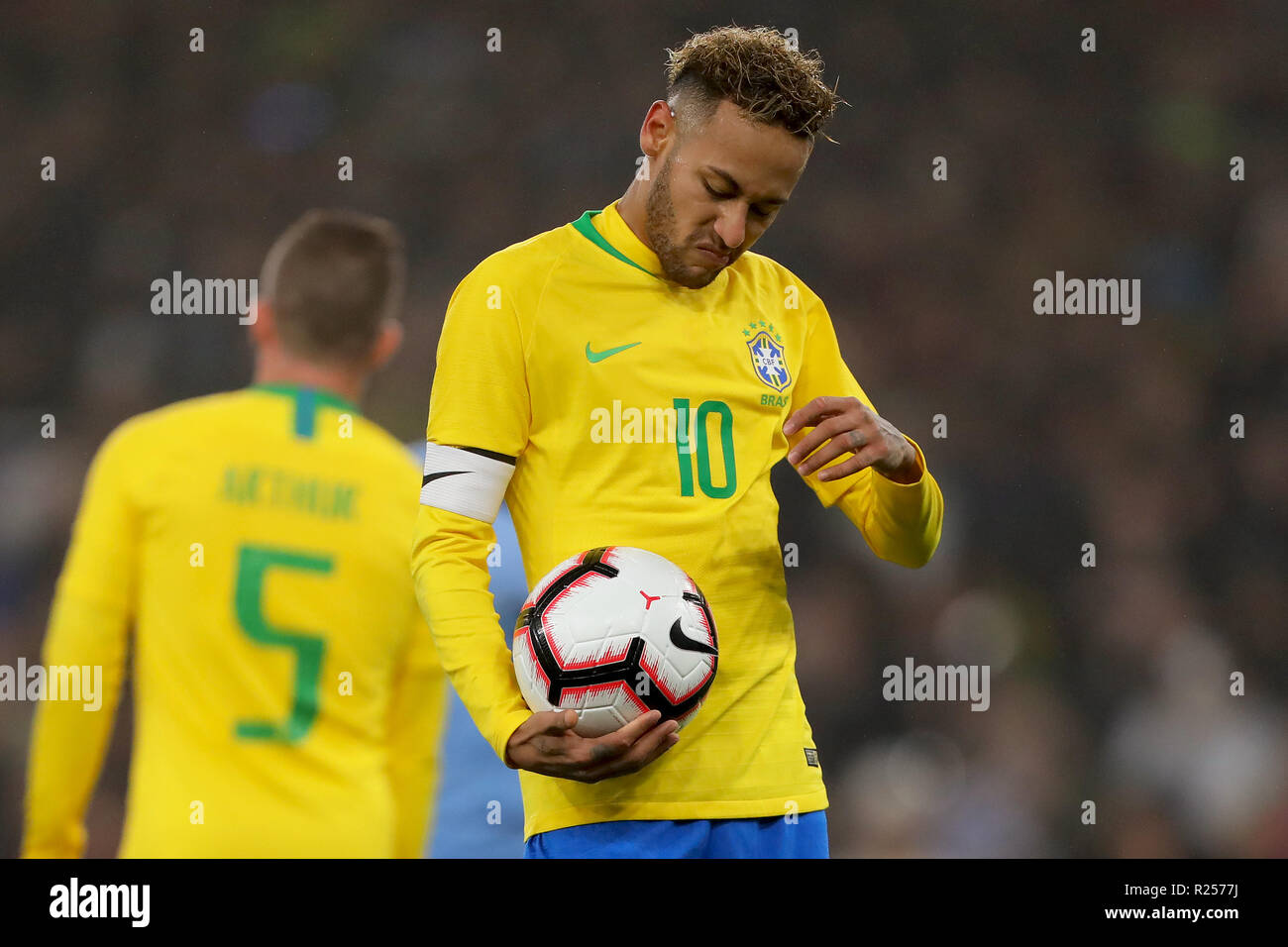 Neymar 2018 hi-res stock photography and images - Page 7 - Alamy