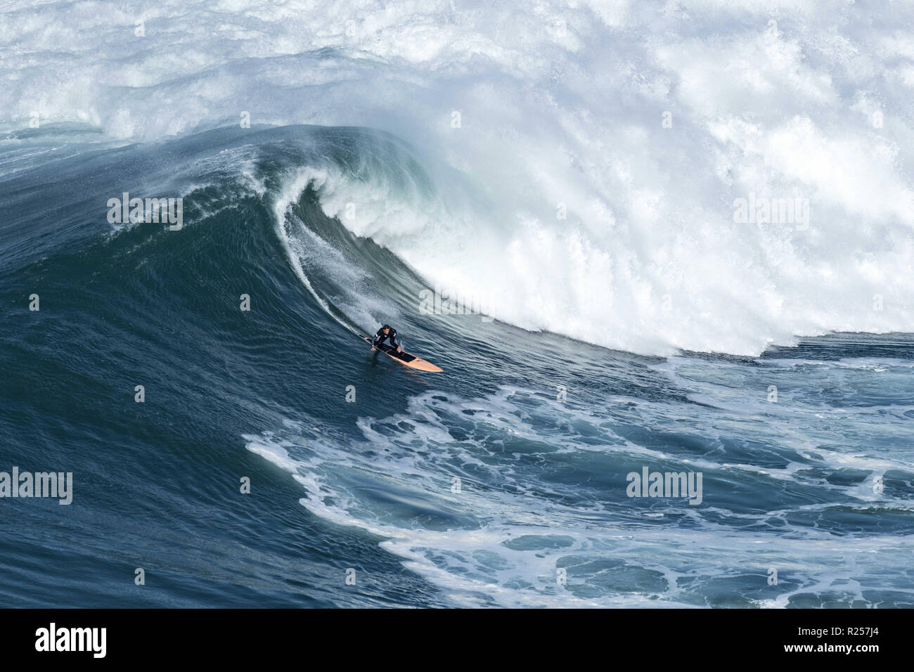 South african big wave surfer hi-res stock photography and images - Alamy