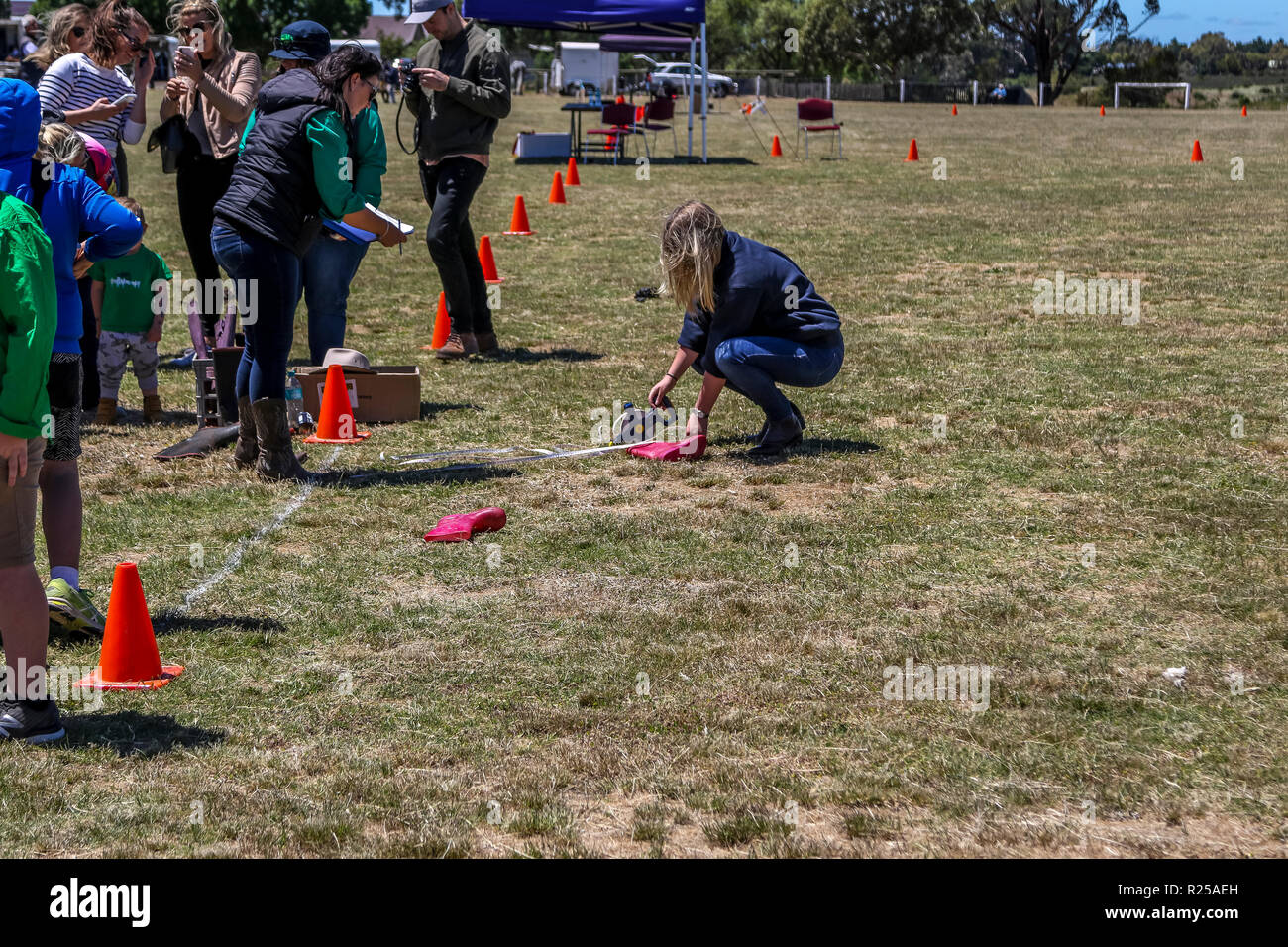 Throwing gum hi-res stock photography and images - Alamy