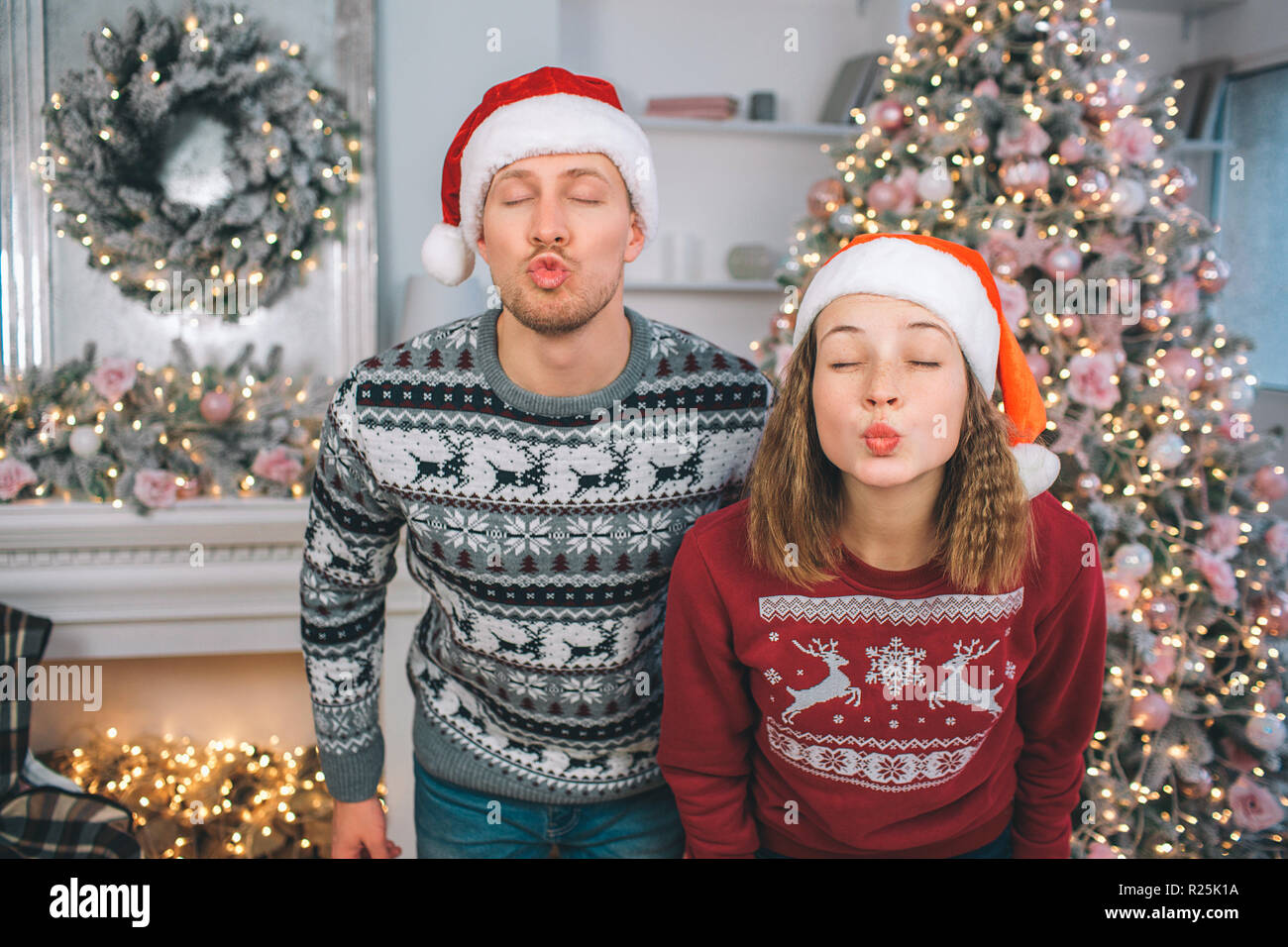 Man kiss woman lips hi-res stock photography and images - Alamy