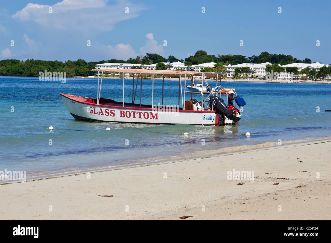 Glass boat negril jamaica hires stock photography and images Alamy