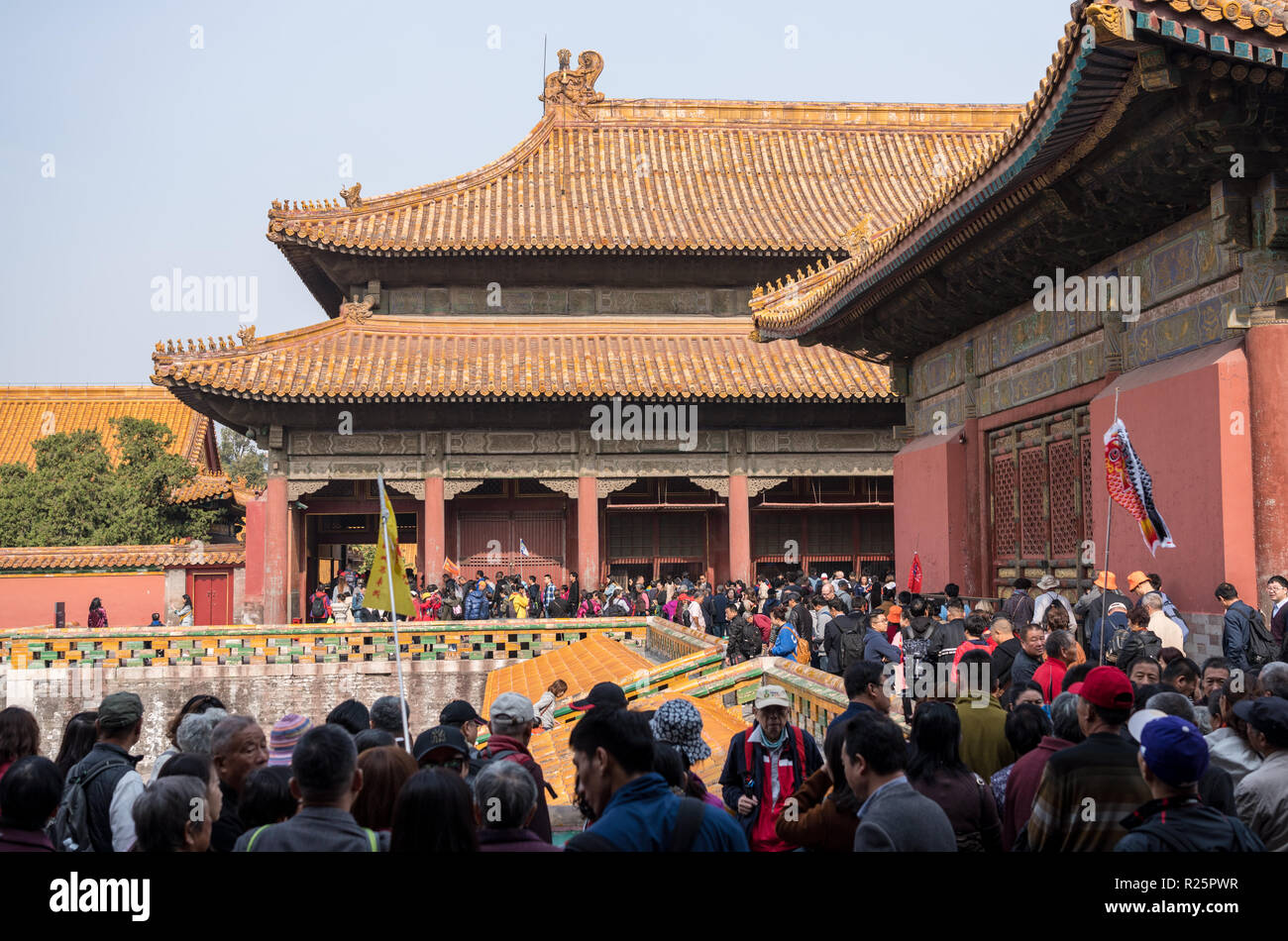 Crowds approach Palace Museum in Forbidden City Stock Photo