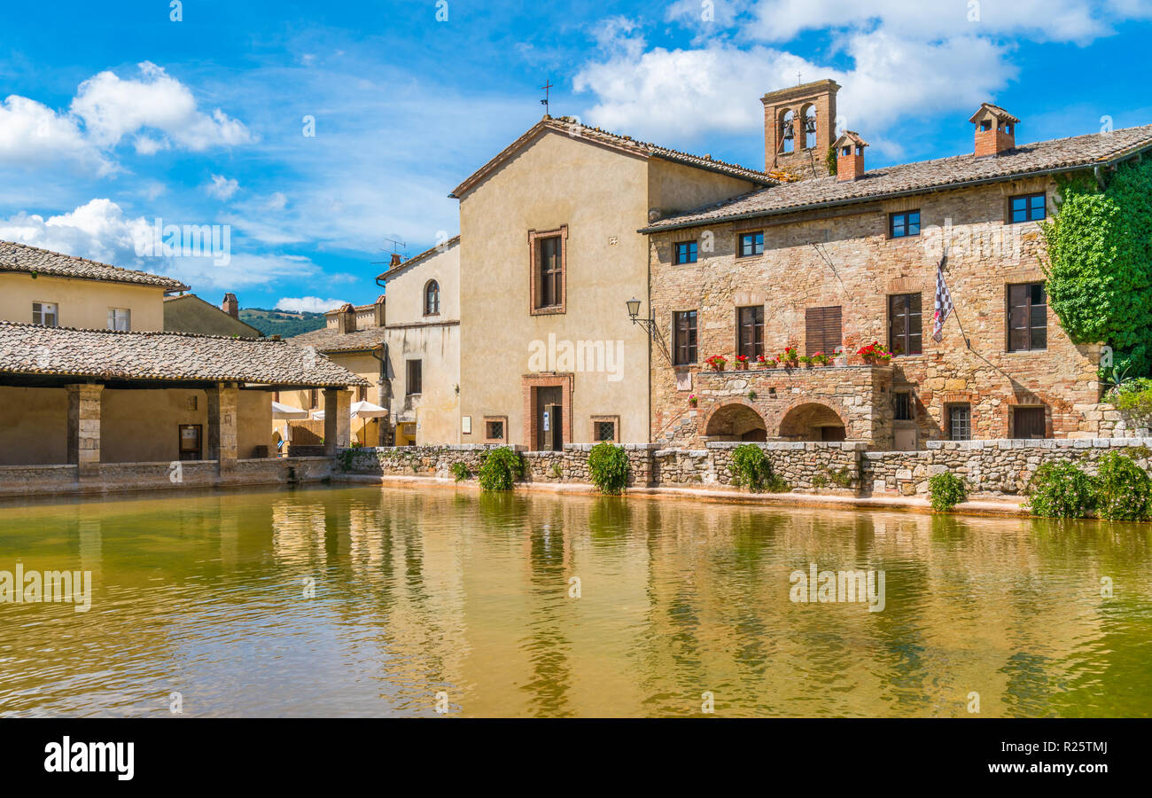 The picturesque Bagno Vignoni, near San Quirico d'Orcia, in the province of Siena. Tuscany, Italy. Stock Photo