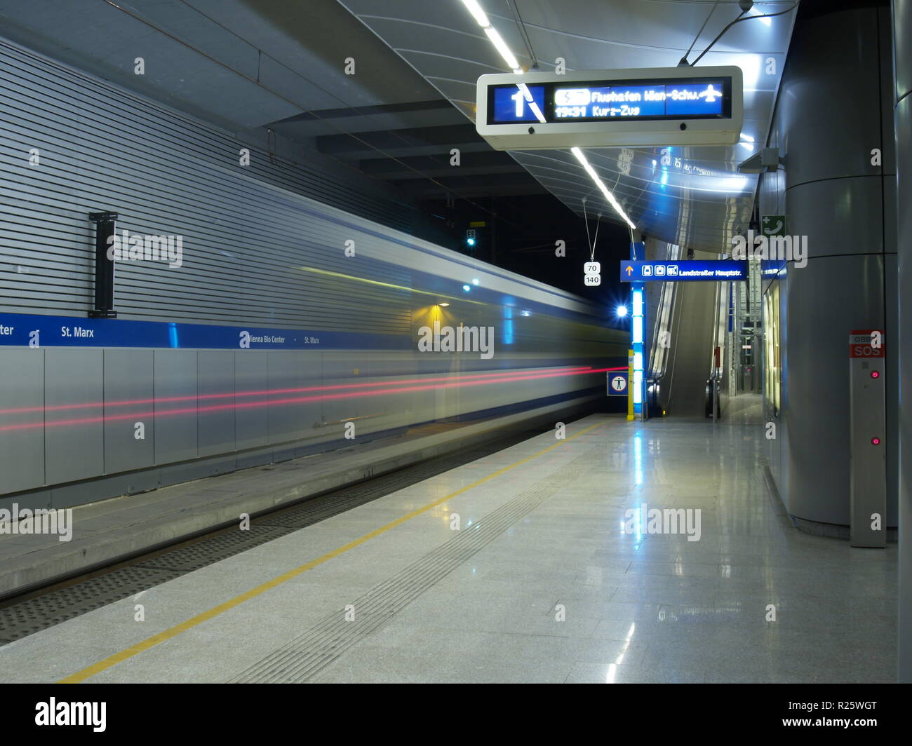 Bio center hi-res stock photography and images - Alamy