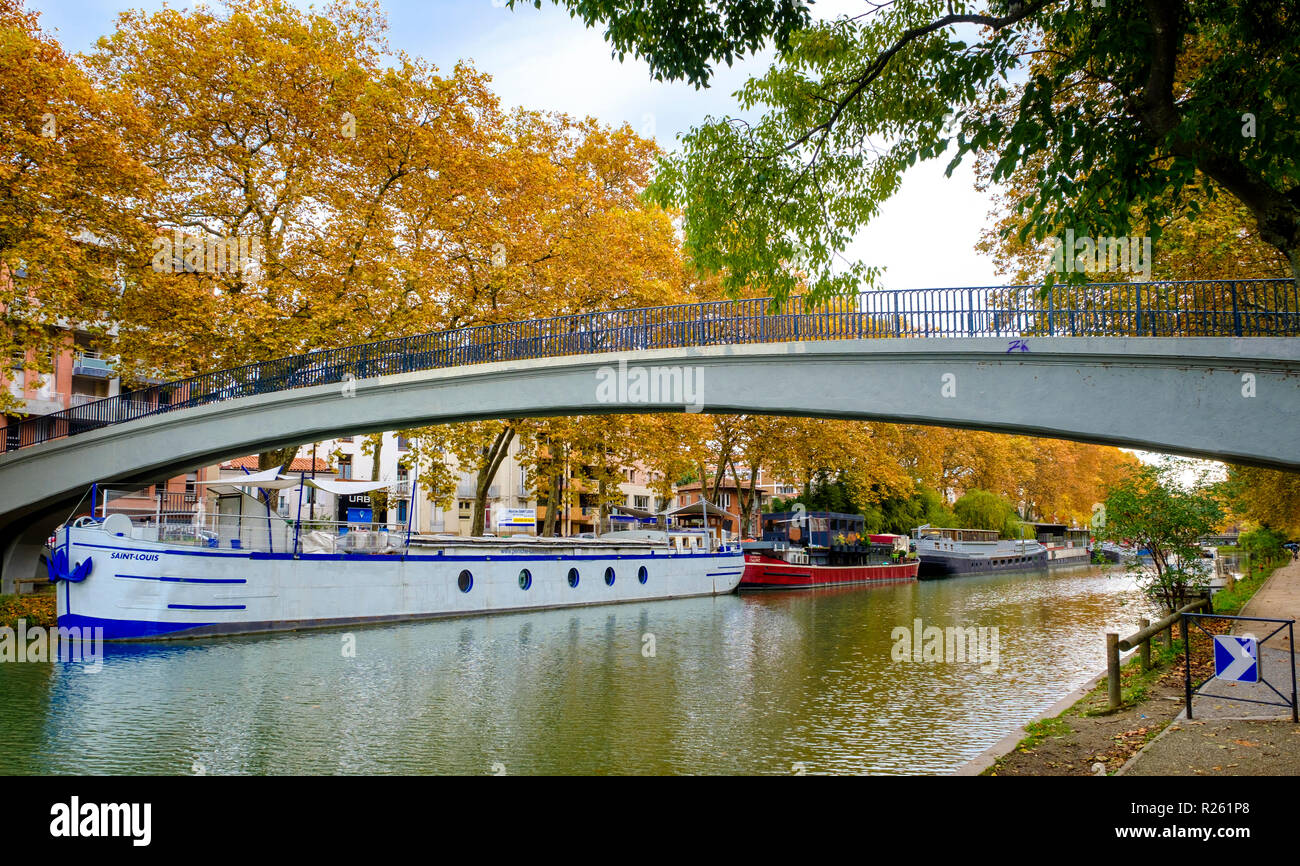 Pleasure craft on the Canal du Midi, Toulouse, France Stock Photo