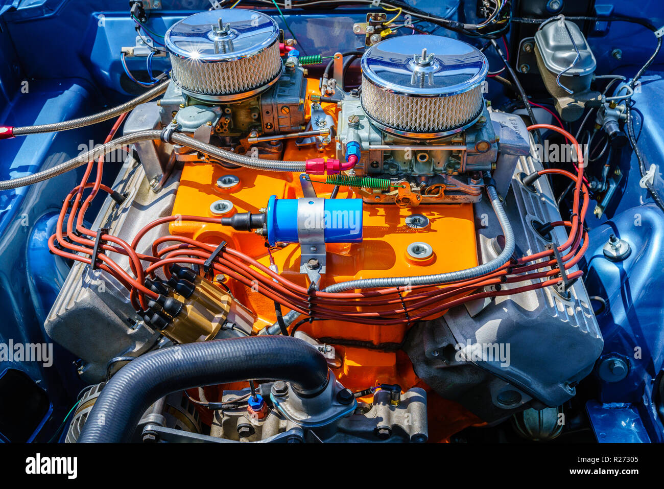 Car v8 engine motor hires stock photography and images Alamy