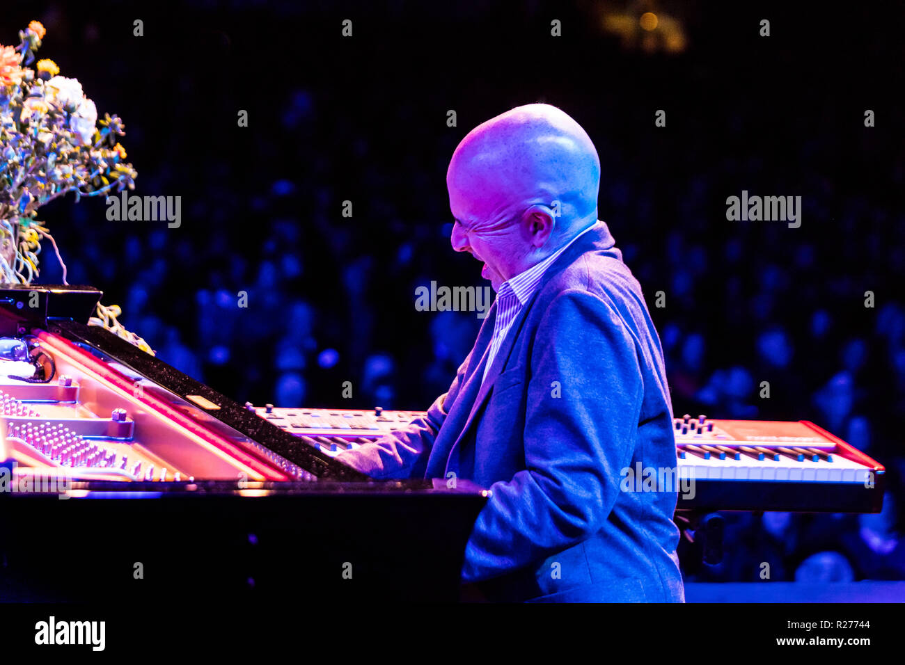 PETER MARTIN plays keyboards for DIANNE REEVES at the 61st MONTEREY JAZZ FESTIVAL - MONTEREY, CALIFORNIA Stock Photo