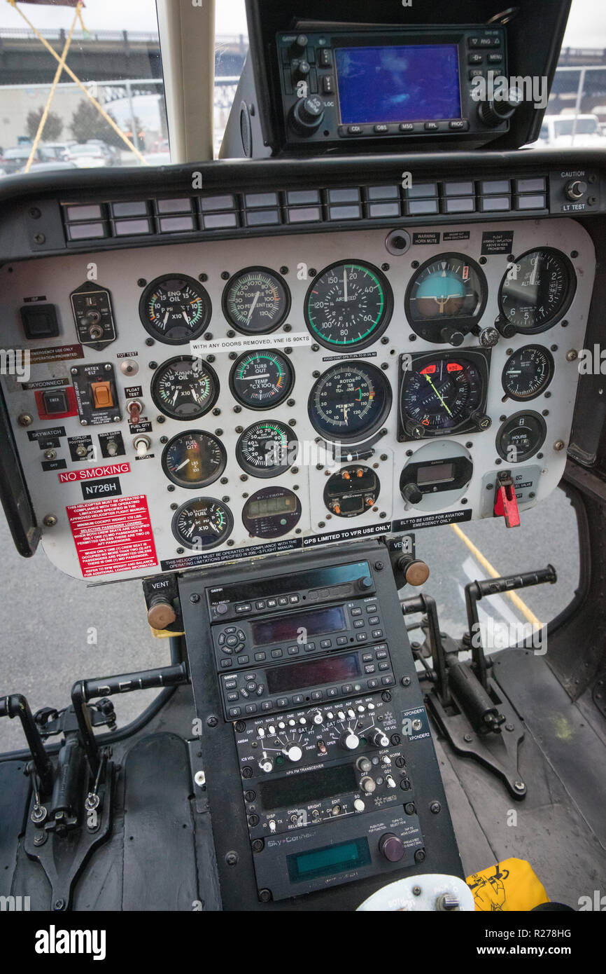 cockpit controls of Bell 206L-3 Long Ranger helicopter operated by FLYNYON, Kearny, New Jersey, USA Stock Photo