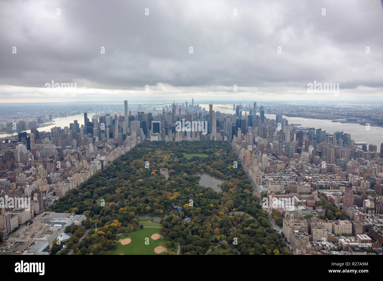 New york city central park aerial hi-res stock photography and images ...