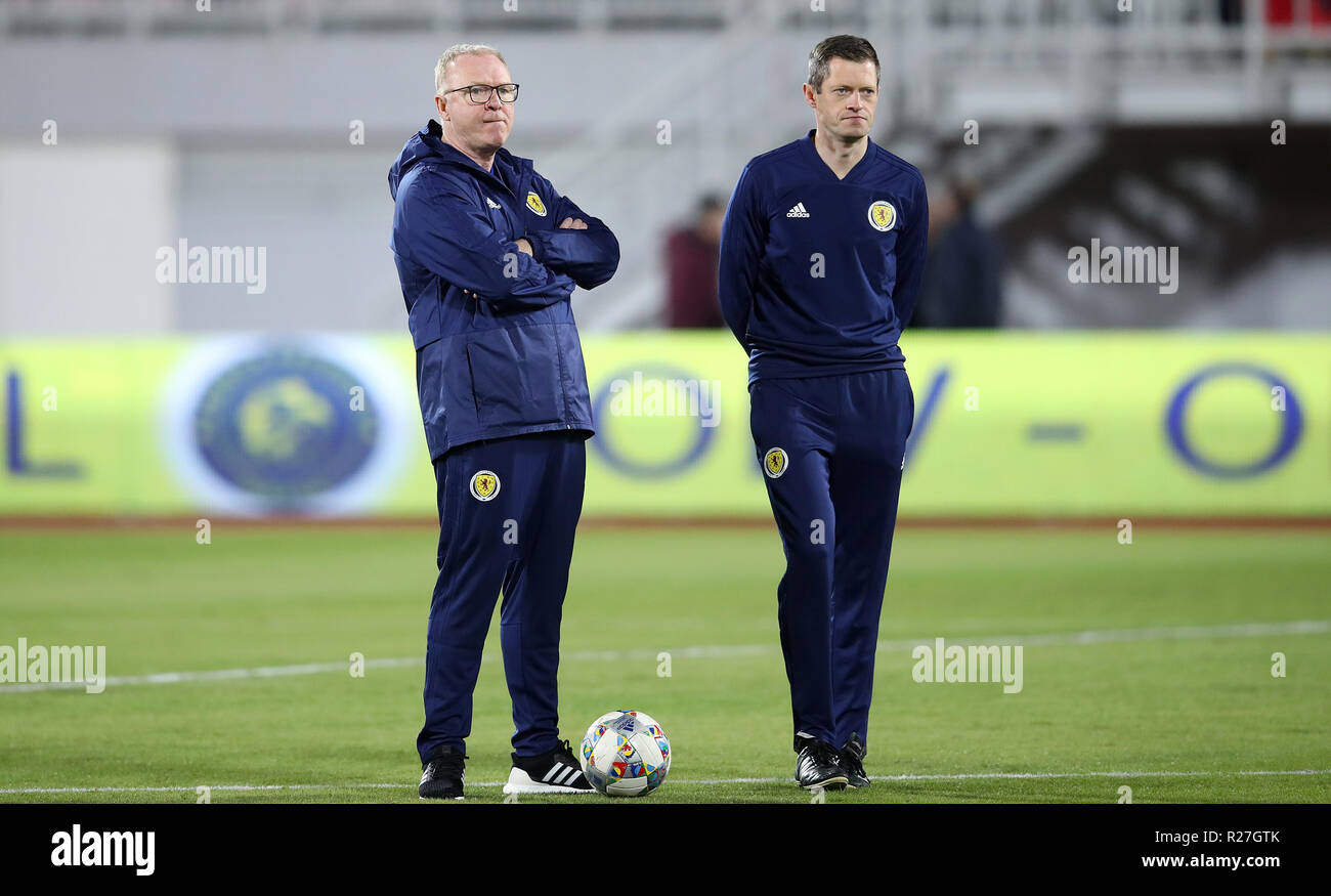 Scotland manager Alex McLeish (left) during the UEFA Nations League, Group C1 match at the Loro Borici Stadium, Shkoder. Stock Photo