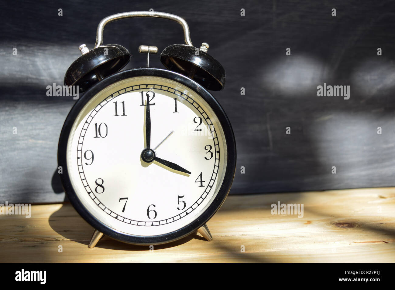 4 am clock hires stock photography and images Alamy