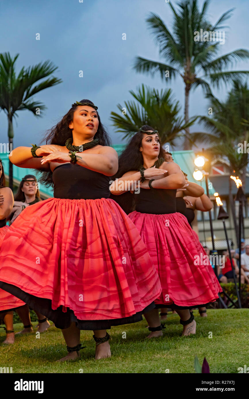 KailuaKona, Hawaii The dancers of Halau Ka’eaikahelelani perform