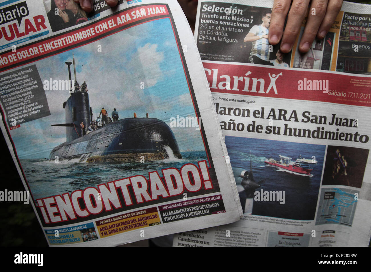 Buenos Aires, Argentina. 17th Nov, 2018. Front pages with the breaking news  about the finding of the submarine ARA San Juan. The wreckage of a  submarine which went missing with 44 crew