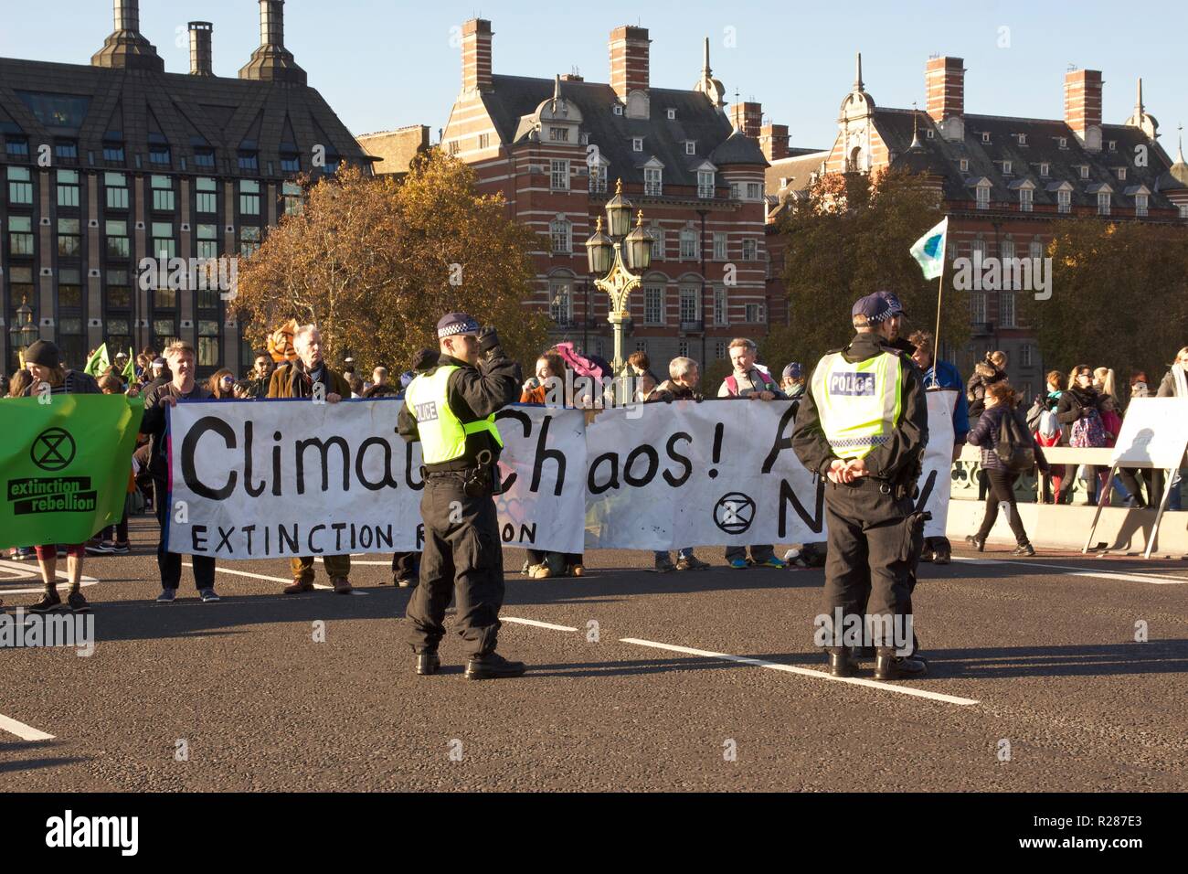 London, UK. 17th November 2018. Extinction Rebellion occupy Westminster Bridge in protest over climate change. Credit: Dimple Patel/Alamy Live News Stock Photo