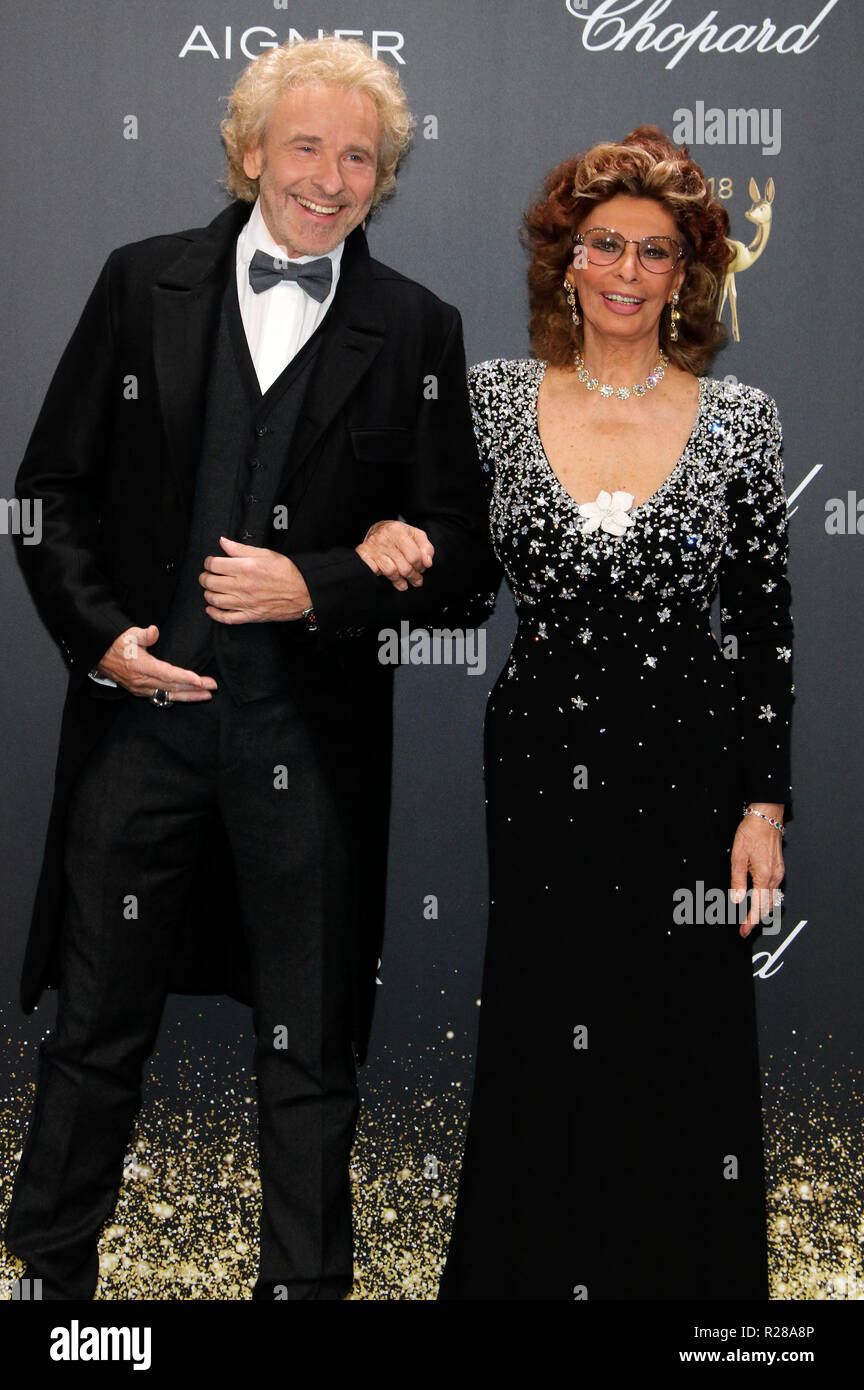 Thomas Gottschalk and Sophia Loren attending the 70th Bambi Awards at Stage Theater on November 16, 2018 in Berlin, Germany. Stock Photo