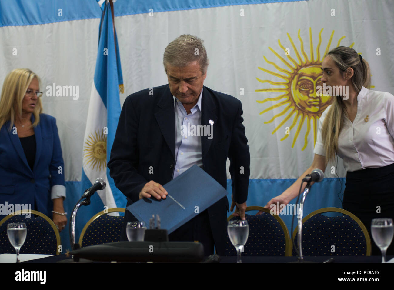 Buenos Aires, Argentina. 17th Nov, 2018. Argentine Defense Minister Oscar Aguad during a press conference in Buenos Aires, Argentina, Saturday, November 17, 2018. 366 days after the submarine Ara San Juan disappeared, the Argentine Navy announced Saturday that the company Ocean Infinity has found the remains of the submarine at 900 meters under the sea. Credit: Mario De Fina/FotoArena/Alamy Live News Stock Photo