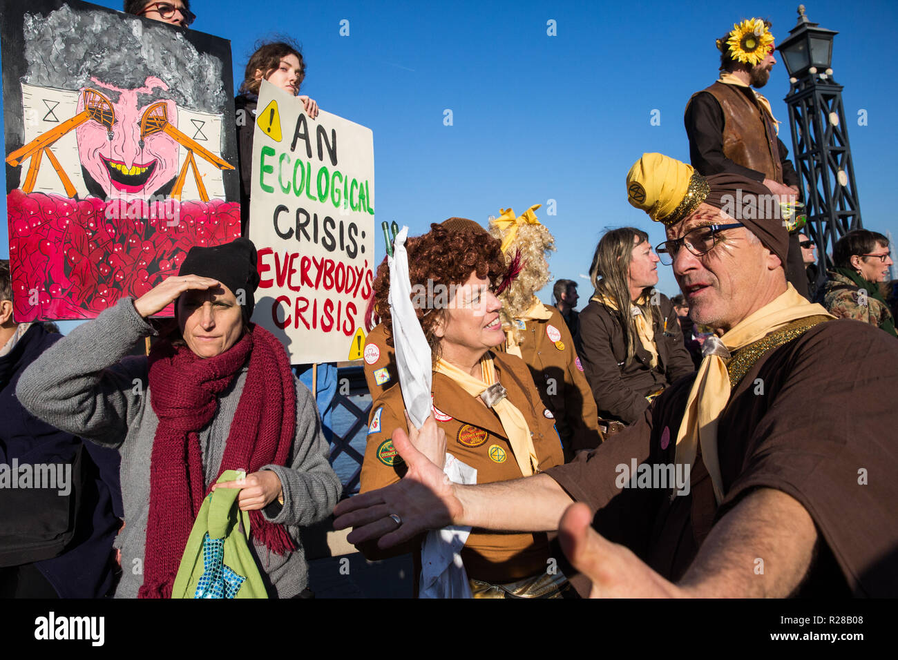 London, UK. 17th November, 2018. Environmental campaigners from Extinction Rebellion block Lambeth Bridge, one of five bridges blocked in central London, as part of a Rebellion Day event to highlight 'criminal inaction in the face of climate change catastrophe and ecological collapse' by the UK Government as part of a programme of civil disobedience during which scores of campaigners have been arrested. Credit: Mark Kerrison/Alamy Live News Stock Photo