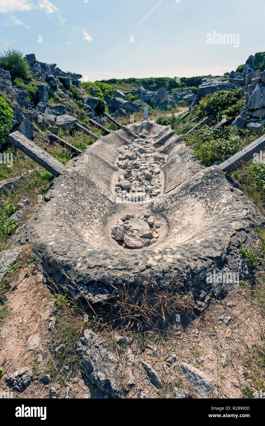 Portland Heights Tout Quarry and Sculpture Park with sculpture from